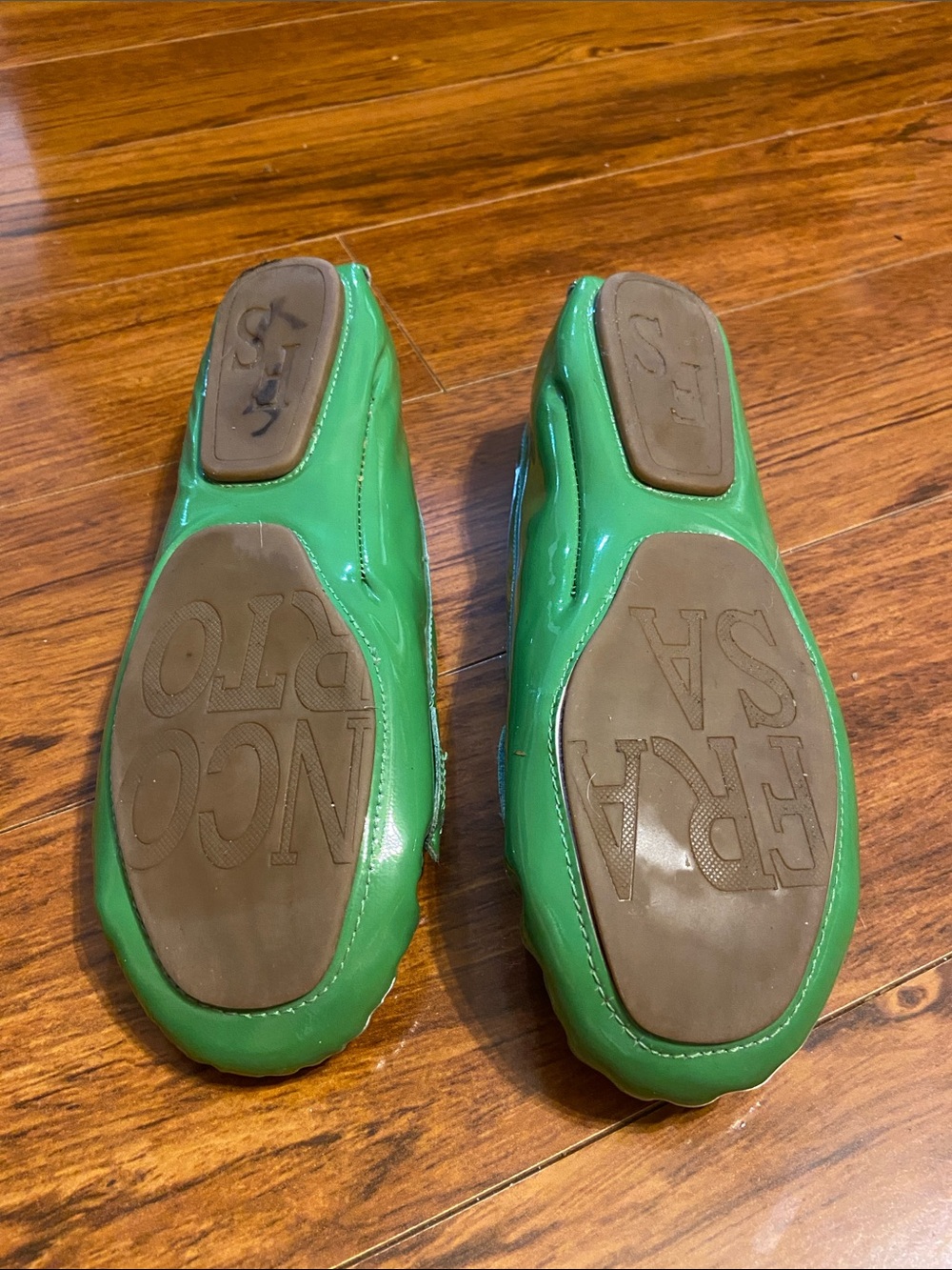 Franco Sarto Green Patent Leather Loafers with Gold Hardware - Picture 4 of 4
